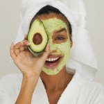 Как приготовить маску для лица с авокадо?
