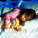 Почему ребенок должен спать раздельно от родителей
